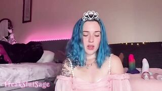 Princess gets her asshole gapped by the Anal Fuck Machine Dragon