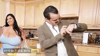 Big booty babes Sofia Rose and Ms London in hot action