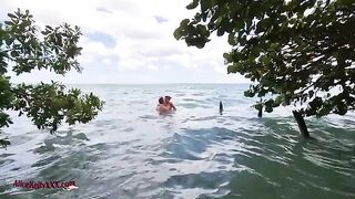 Babe has amazing sex right in the water, an instant cum shot