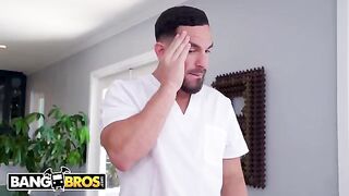 Peter Green massages busty PAWG Blake Blossom to pure ecstasy