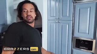 Phoenix Marie cheats on her hubby with his friend in steamy Brazzers scene