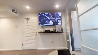 Babe won’t let her boyfriend finish the game, he came in her mouth