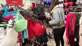 Shopping in Chihuahua SU ends with a hot session in the toilet gallery
