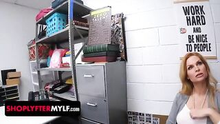 A security officer ordered the bratty milf Sedona Reign to obey