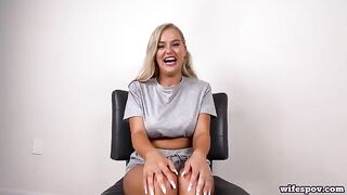 The girl was born to carry big natural boobs and fuck