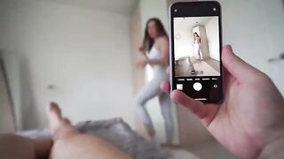 Lily paid the photographer with her sweet pussy