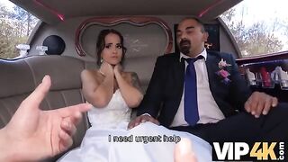 Bride gets her ass scored in the wedding limo