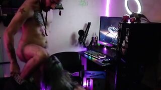 Hot Gamer Girl gets her pussy railed while gaming