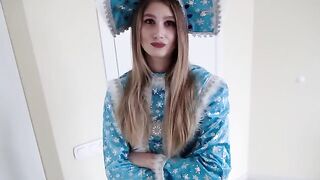 Snegurochka got mixed up and came to the wrong house