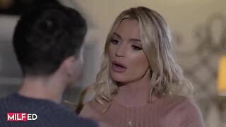 Stepmom lures the boy with her tit and fucks him in the living room