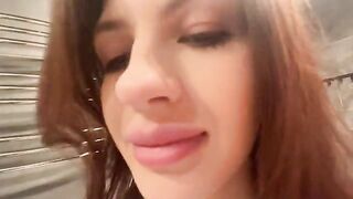 The young girl has sex with a guy with a big cock early in the morning