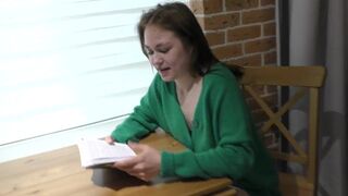 Student girl learns the Kamasutra at a mature age of 18