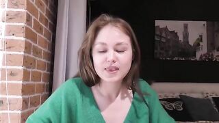 Student girl learns the Kamasutra at a mature age of 18