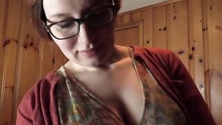 Bettie Bondage teaches you to pose like a professional, sweetie