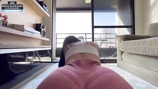 A girl was fucked by her personal trainer without a condom after her pants tore