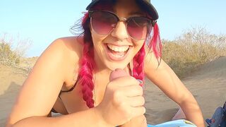A foreign girl exposed herself at night, an Italian woman by day, a porn documentary