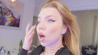 Babe’s juicy pussy made the guy cum three times and on her face