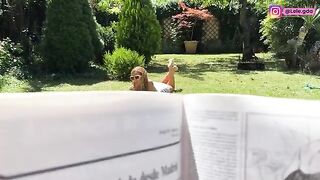 I had anal sex in the garden with a nice butt