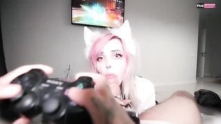 I play Genshin Impact while my pretty babe fucks me with her perfect pussy