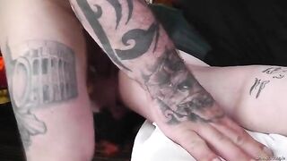 First MFM threesome for Hotmessjessxxx with Mr.BWC, a spicy homemade scene