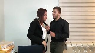 The beautiful secretary has sex with her handsome boss in the office