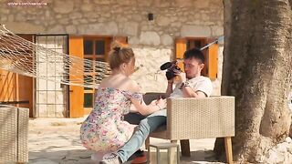 Outdoor sex with a risky neighbor, it's fantastic in the countryside!