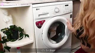 A big ass wife got stuck, but in the end, she got a hot anal creampie