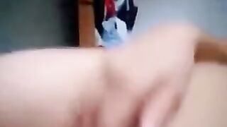 Babe fucks with a guy who lies about his physique in the mouth