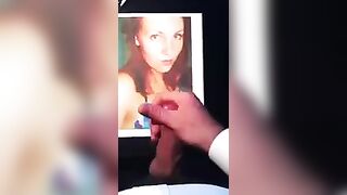 Fingers in the photo, a behind-the-scenes story of passion