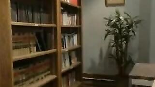 Someone is having fun with someone in the dark, it’s really great