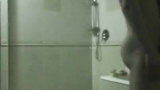 A couple gets drunk and fucks in the bath, a steamy Russian scene