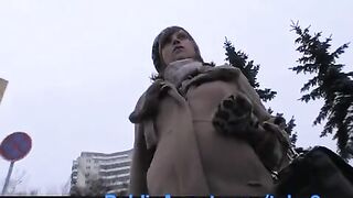 A street girl agreed to do a blowjob for money