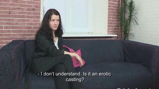 The girl was fucked by an agent at the casting for money