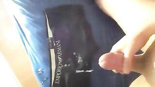 The guy's dick was jerked, but no cum flew out