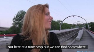 Blonde girl was fucked outdoors in the bushes of Karachi