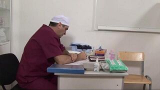 The doctor used a device to extend the girl’s pussy in the hospital