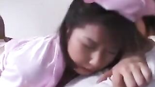 He washed his dick from the vagina and got a cumshot finish