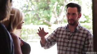 A guy fucked a girl with a beautiful face in the bedroom