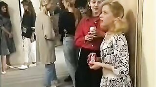 The teacher gave a lesson in sex to her student
