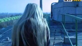 Tourist left his girl in the mountains and fucked a Pikaper