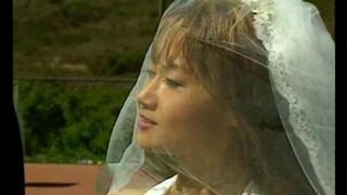 The guy fucked an Asian beauty on the tennis court with passion