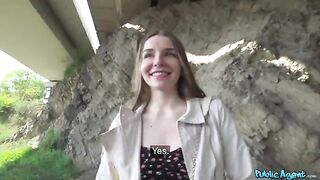 A modest girl agreed to have sex with me for 200 dollars