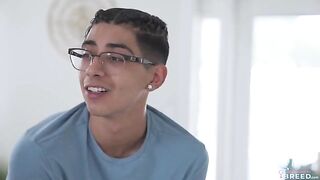 A young guy got stuck to his stepmom's natural boobs