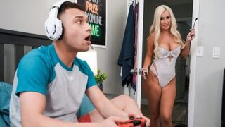 A woman wants a guy to fill her with hot cum