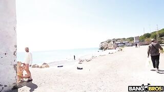 Insane anal sex on the beach in public