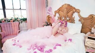 A woman with a great figure leads a luxurious lifestyle, showcasing her big boobs