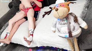 The girl knows how to show her man she wants a threesome