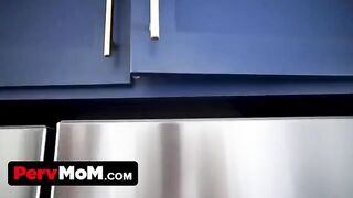 The mischievous stepson can't get rid of his erection