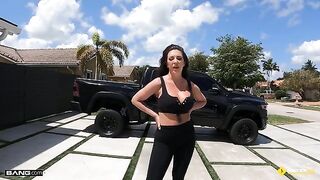 Why not to have sex in the garage, it was a good idea?