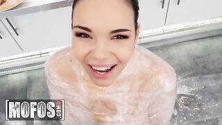 Sofia Lee finds the perfect ingredient for Jordi’s cocking recipe